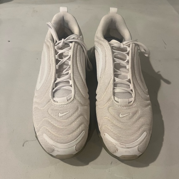 Air Max 720 ‘Metallic Platinum - Picture 3 of 3